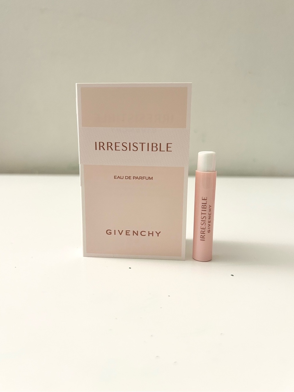 🌸GIVENCHY Irresistible EDP Vial Spray Sample 1 mL